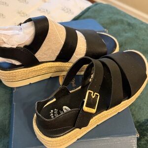 Dr. Scholl's Black Platform Sandals